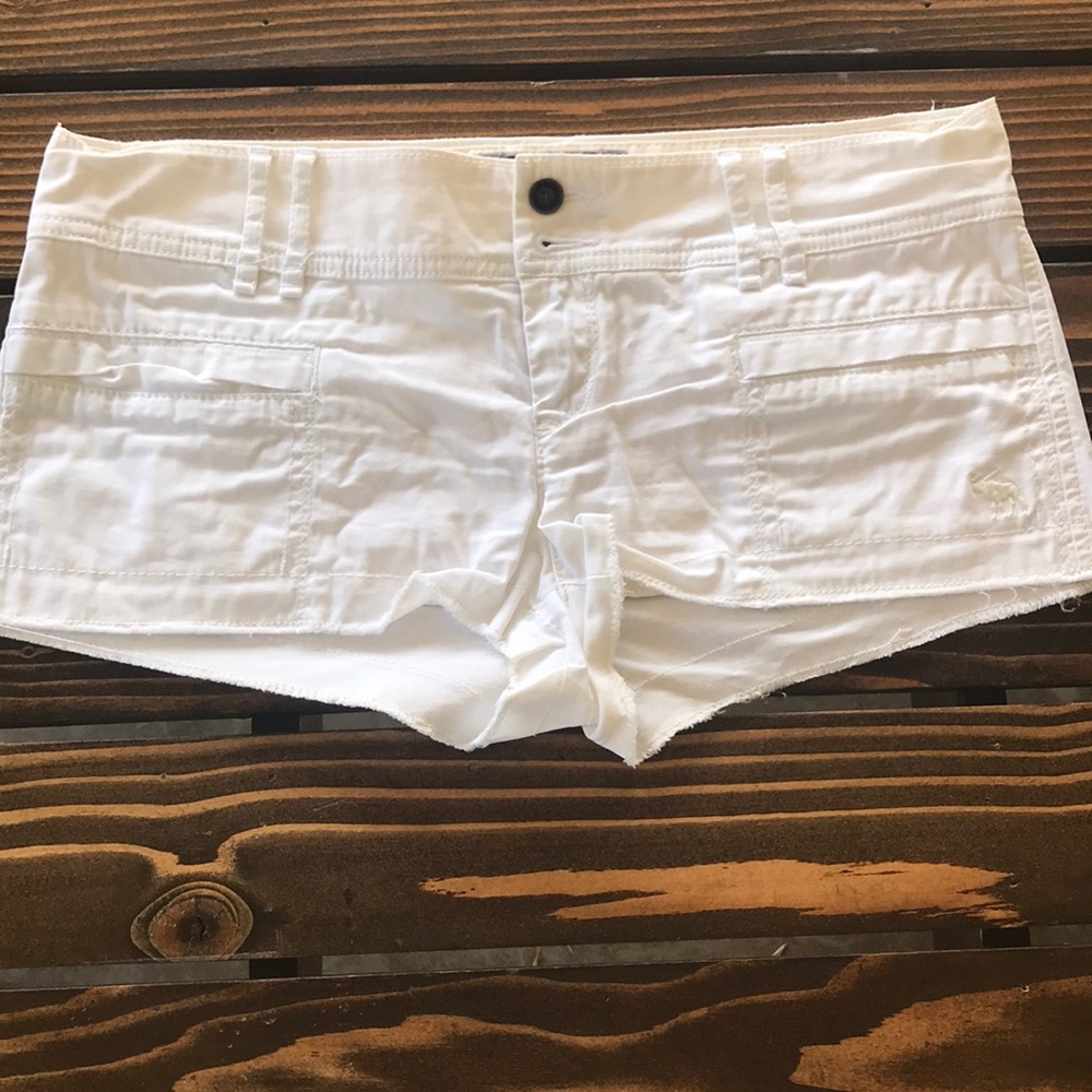 Abercrombie & Fitch - shorts